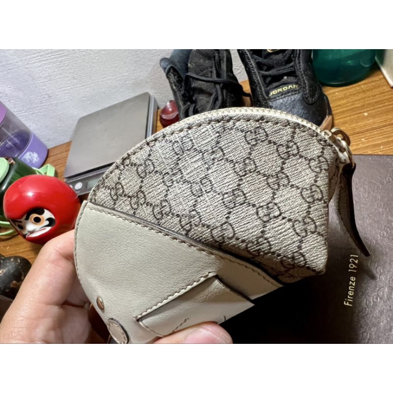 Cucci 鯨魚 零錢包 限量款 | 蝦皮購物