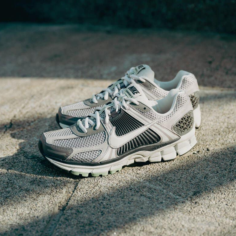 ☆CHIN代購☆Nike Zoom Vomero 5 W 女 灰綠 煙灰 抹茶底 FB8825-001 現貨 | 蝦皮購物