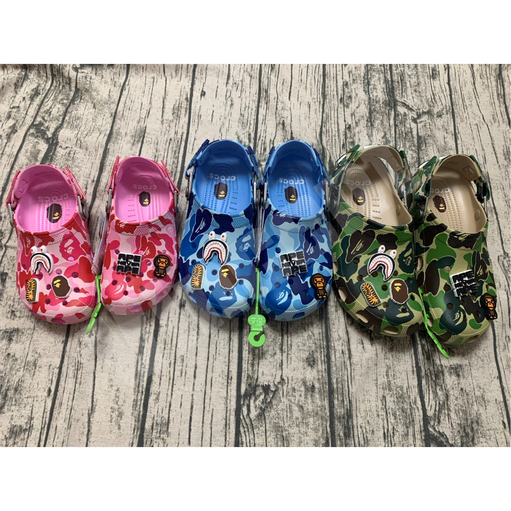 大人價格$8,888~$15,980預購全新BAPE® X CROCS - CLOG ABC CAMO 大人價格$8,888~$15,980預購全新BAPE® X CROCS - CLOG ABC CAMO