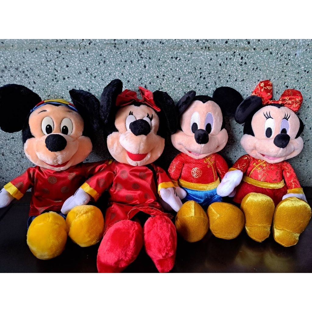 Mickey and Minnie 迪士尼經典卡通人物 米老鼠 米奇米妮 古典傳統 新年 節慶 旗袍洋裝 喜宴 絨毛玩偶 | 蝦皮購物