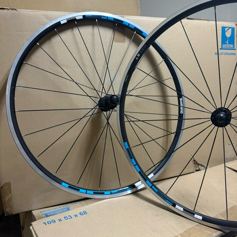 庫存 出清 shimano R500 輪組 9/10s 公路車 跑車 700c 輪框 | 蝦皮購物