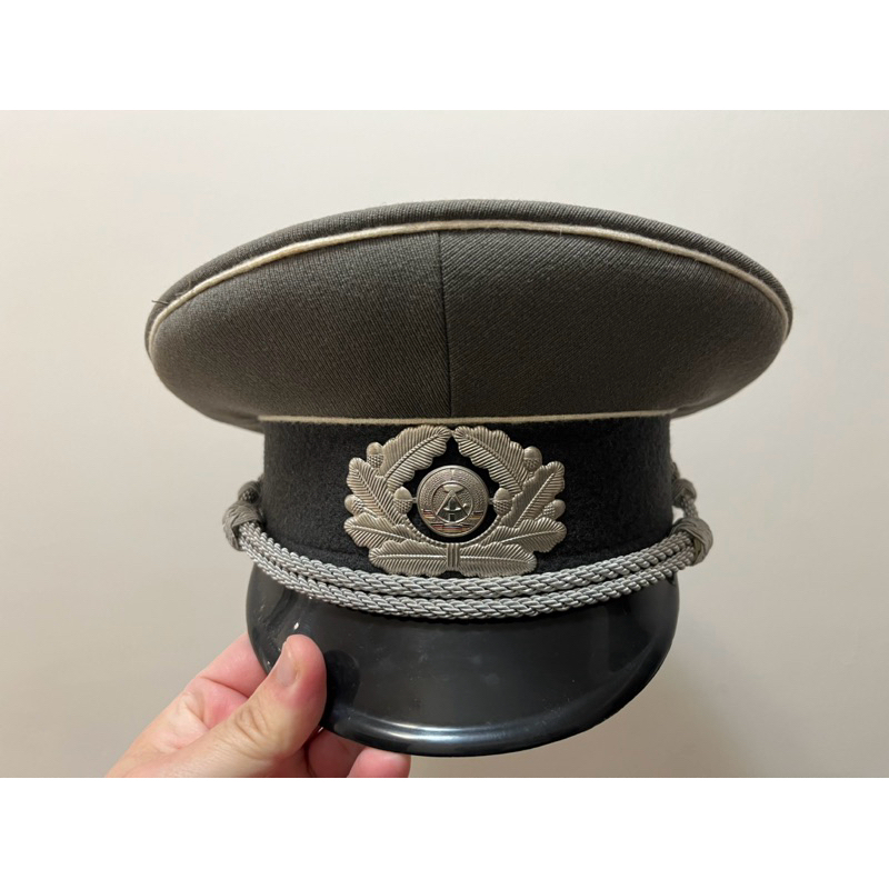 軍帽　軍制帽 東德人民軍, 軍官大盤帽,57cm,德國帶回| 蝦皮購物