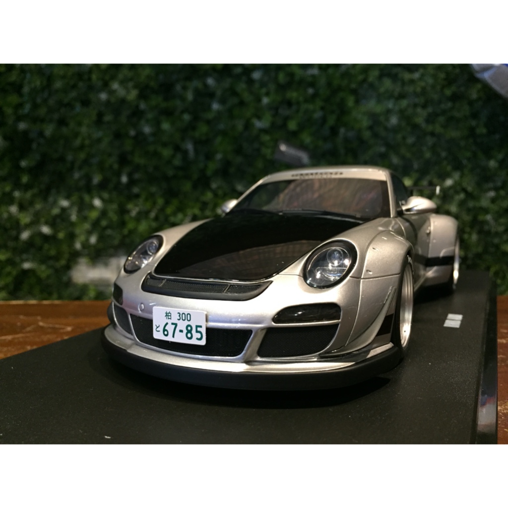 GT Spirit 1/18 GT483 – Porsche 911 997 RWB Abu Brut World, Arctic Silver 2024
