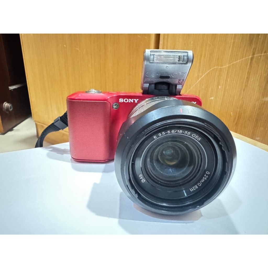 APN Hybride Sony Nex3 avec objectif 18-55 et flash - DE