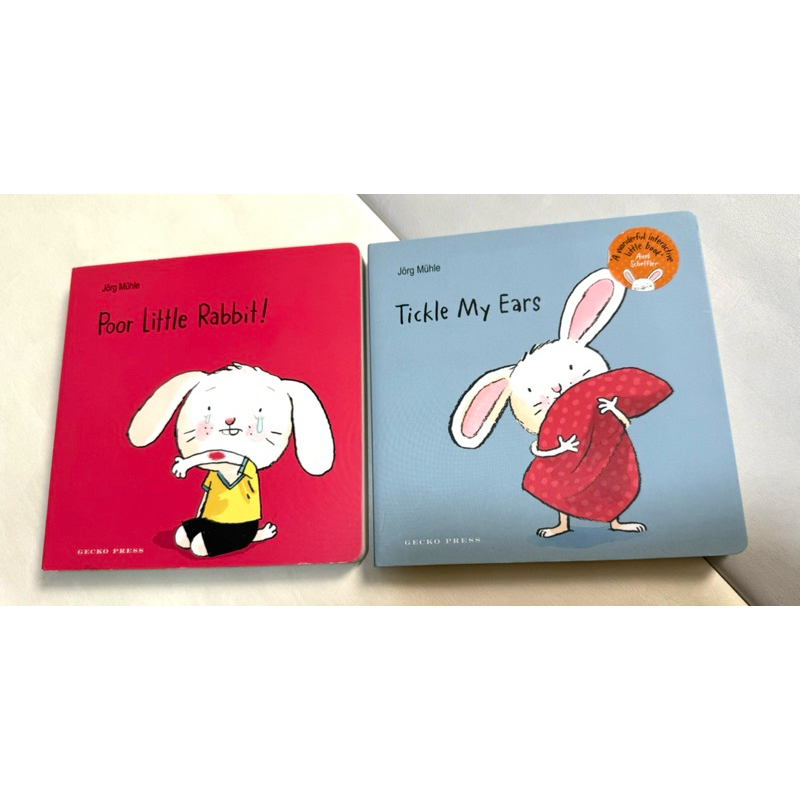Tickle My Ears / Poor Little Rabbit 硬頁書 英文版 誰來幫我拍拍睡/誰來幫我擦藥藥 | 蝦皮購物