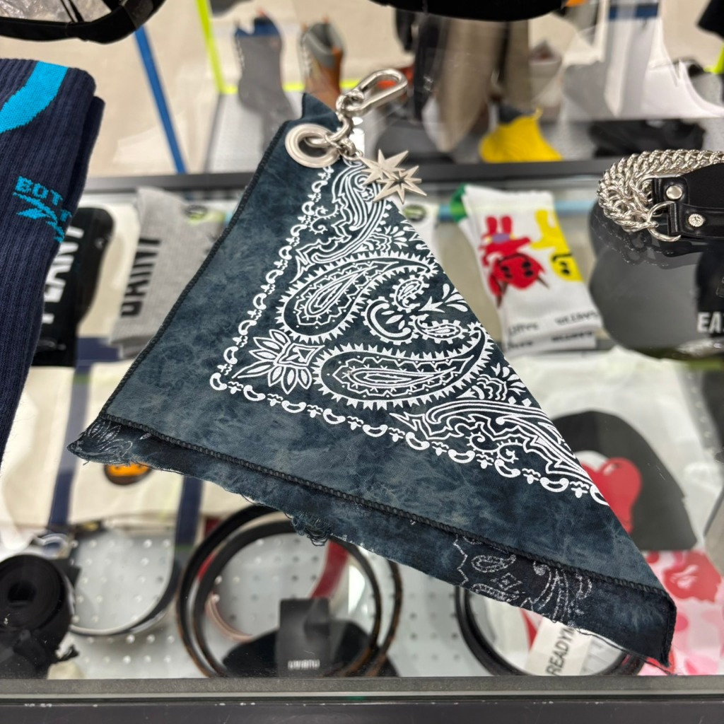 狼嚴選】VACANT Archive 日本限定DYED BANDANA KEYRING 方巾鑰匙圈黑色