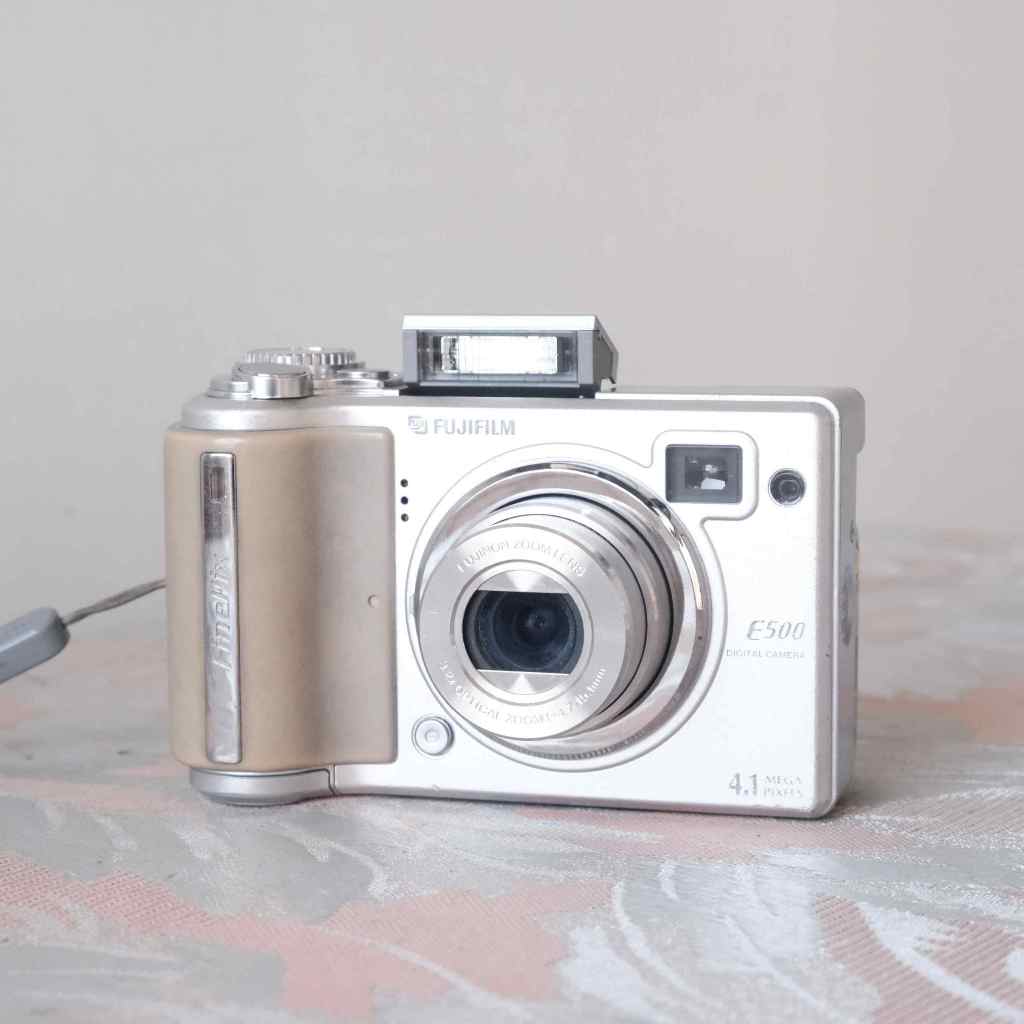 富士Fujifilm FinePix E500早期CCD 數位相機(可模擬底片色調) | 蝦皮購物