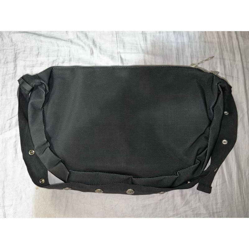 Thug Club Dragon Messenger BAG | 蝦皮購物