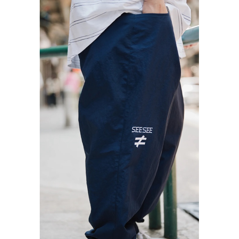 SEE SEE 澳門限定WIDE TAPERED EASY PANTS (HNGR) | 蝦皮購物 SEE SEE 澳門限定WIDE TAPERED EASY PANTS (HNGR) | 蝦皮購物