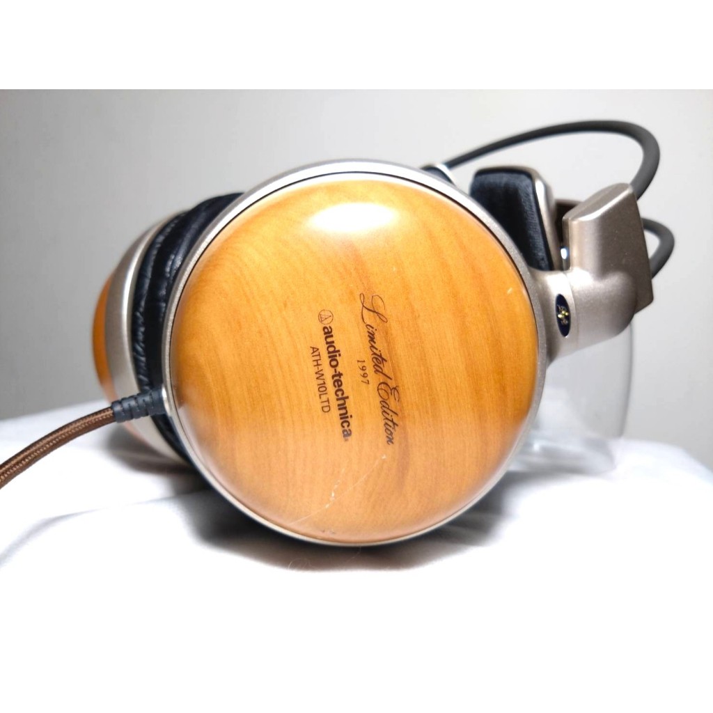 イヤホン audio-technica ATH-W10LTD 35周年記念モデル エントリー完全ワイヤレスに伝統のウッドモデルまで！オーディオ