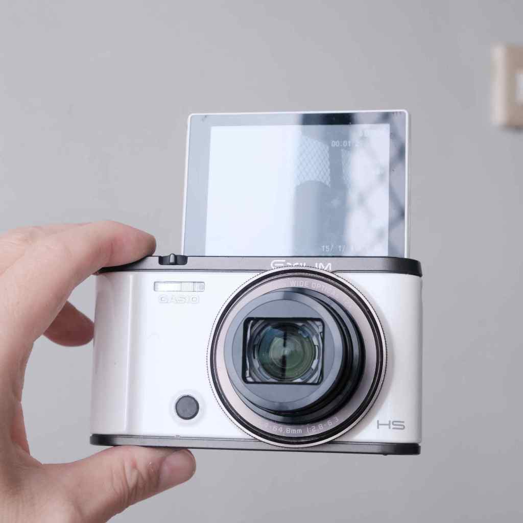 Casio Exilim Zoom ZR1500 / FC300S CMOS 數位相機(可翻轉螢幕 Casio Exilim Zoom ZR1500 / FC300S CMOS 數位相機(可翻轉螢幕