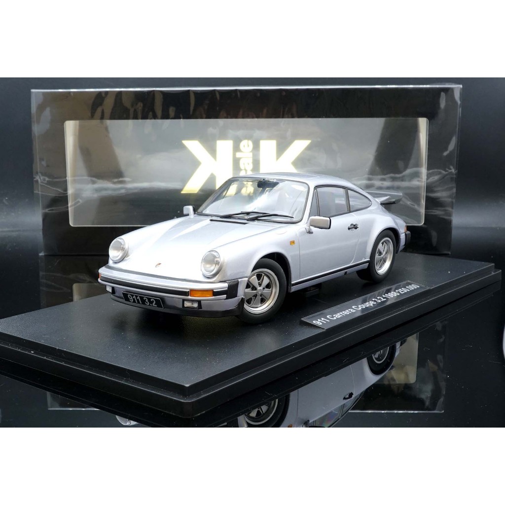 Porsche 911 Carrera 3.2 Coupe 1988 Argent Modèle d