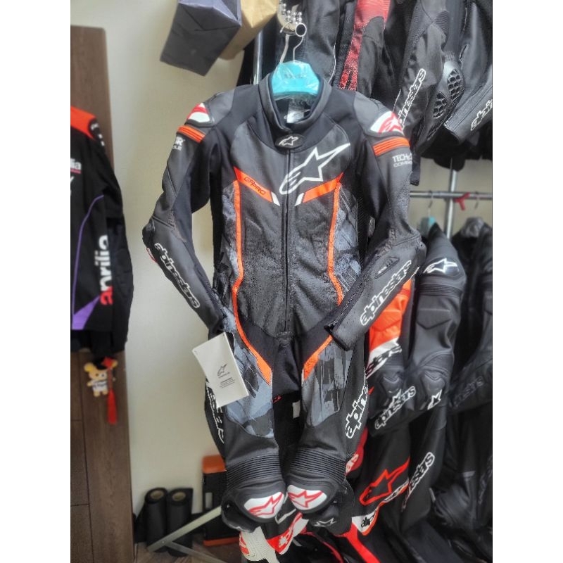 A星 Alpinestars Gp Pro Tech Air 連身皮衣（尺寸48號） | 蝦皮購物