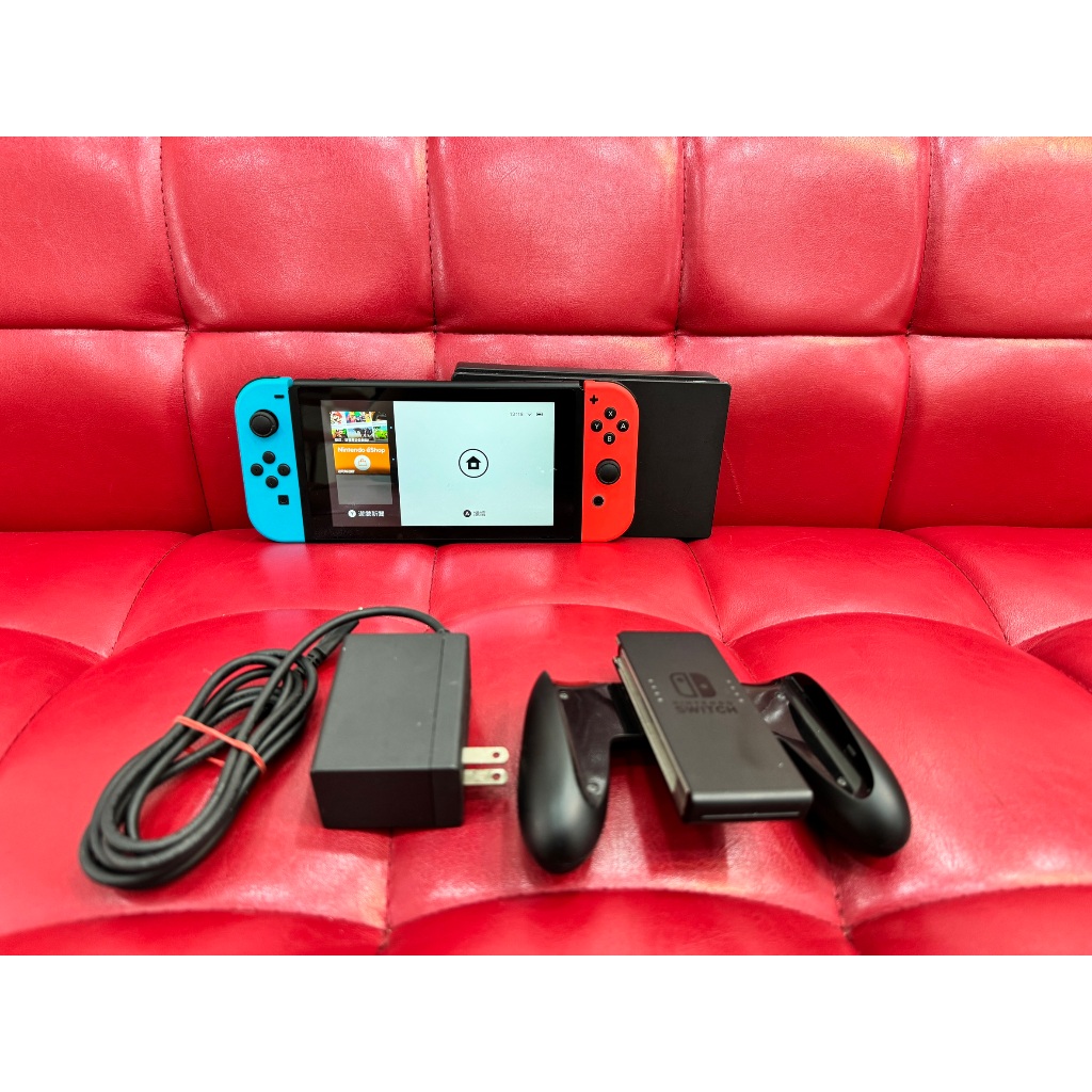 蒐機王】任天堂Switch HAC-001 遊戲主機黑色【可用舊3C折抵購買