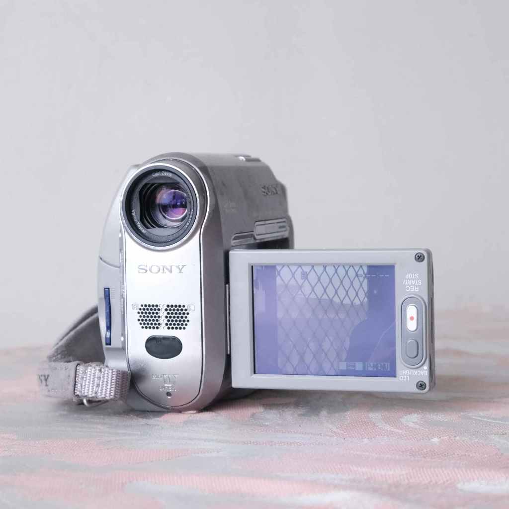 SONY DCR-hc40 蔡司T鍍膜DV攝影機CCD 數位相機(F1.8 翻轉螢幕自拍機