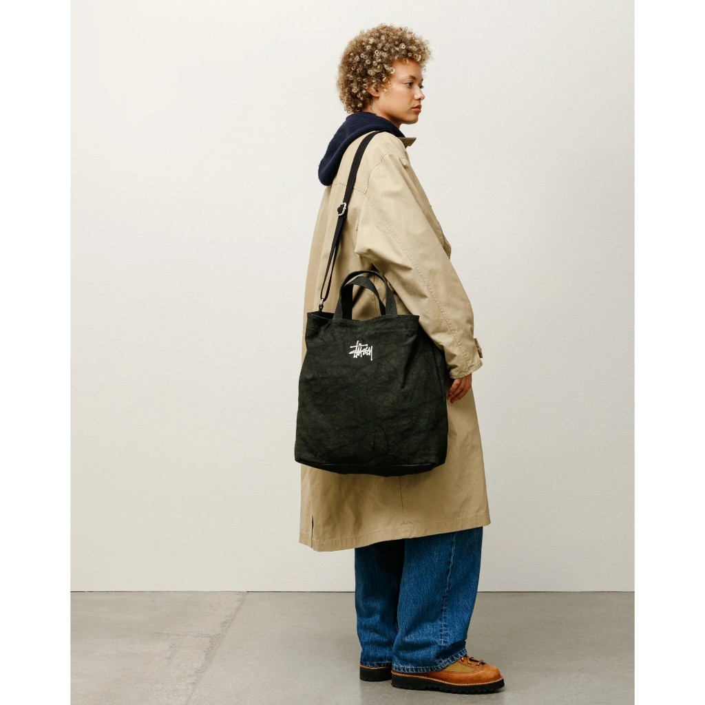 石頭選貨🪨】現貨STUSSY NEEDLE PUNCH CROSSBODY BAG 斜跨包背包 石頭選貨🪨】現貨STUSSY NEEDLE PUNCH CROSSBODY BAG 斜跨包背包