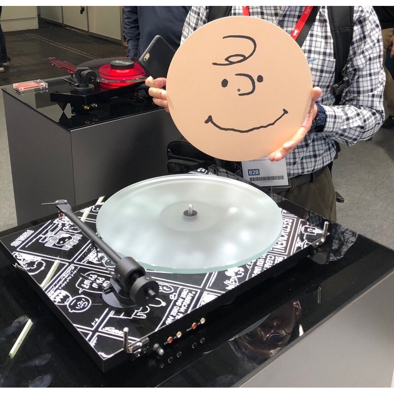 [ 沐耳 ]（現貨）Pro-Ject 史努比Snoopy Peanuts Turntable 紀念唱盤：內建唱放&藍芽 | 蝦皮購物