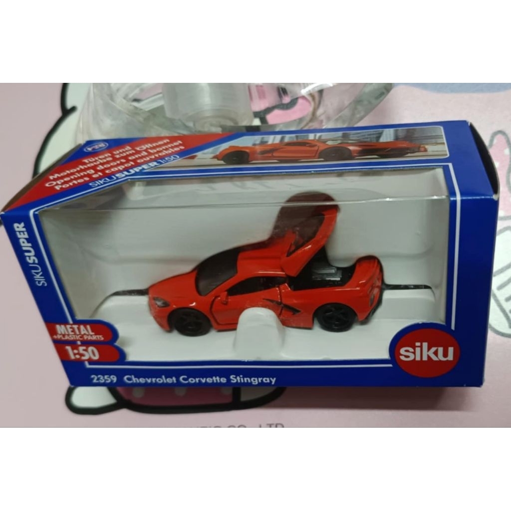 Siku 2359 – Chevrolet Corvette Stingray Rouge – 1/50 – Capot Et Portes Ouvrables – Roues Interchangeables