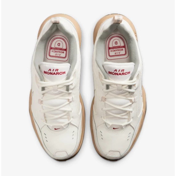 【老爹鞋之王霸氣回歸】全掌氣墊與奶油復古風的完美碰撞!Nike Air Monarch IV IQ9792-112 深度評測