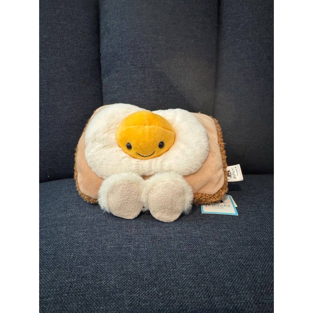 Jellycat 吐司煎蛋娃娃｜Amuseable Toast with Egg #超可愛 #送禮首選 #早餐控 | 蝦皮購物