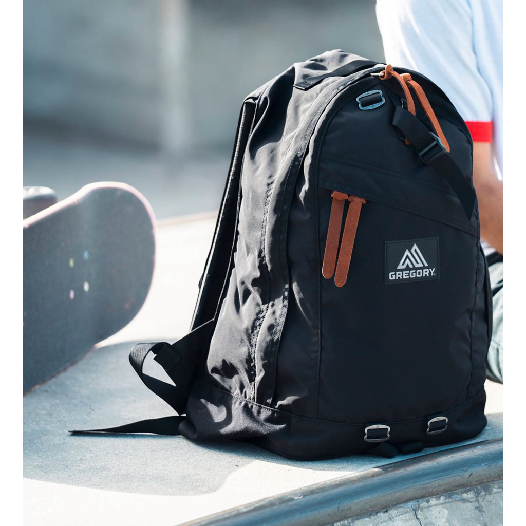 *Mars*全新真品 超搶手 現貨 GREGORY Day Pack 後背包 旅行包 筆電包 運動包 咖啡/黑 兩色 | 蝦皮購物