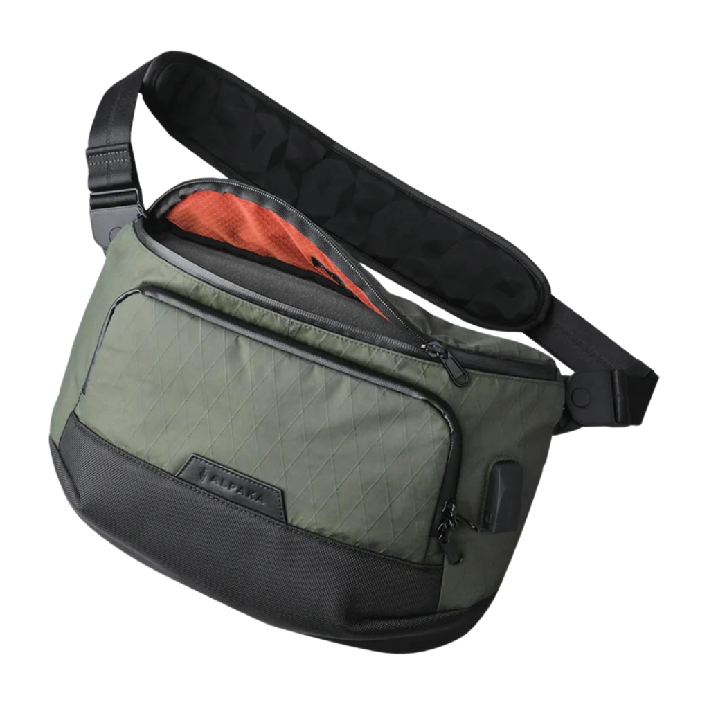 ALPAKA】Bravo Sling Max V2 側背包10L｜USB-C充電線平板收納X-PAC