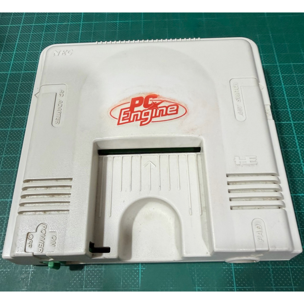 激動的巨人 二手現貨 PCE PC-Engine 主機 小白 單主機 功能正常 已測試 實物拍攝 如圖 | 蝦皮購物
