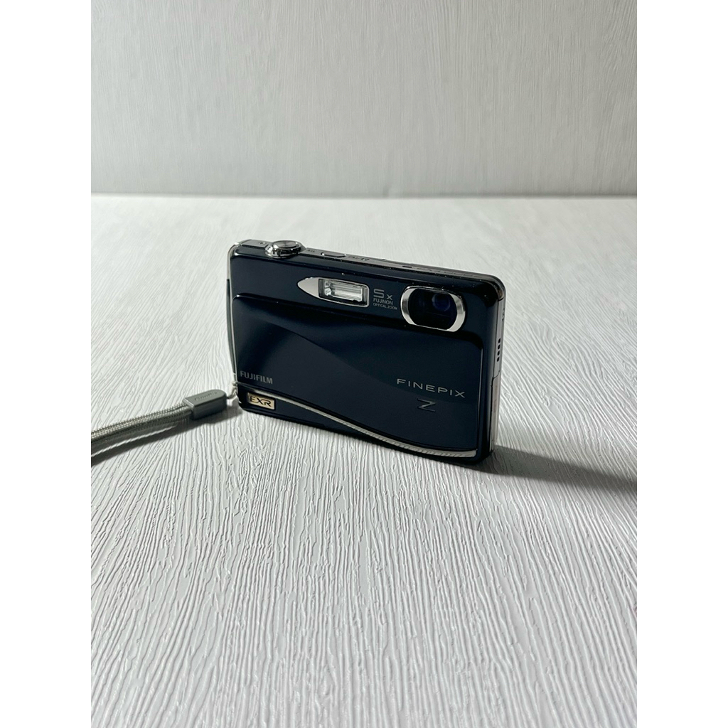 Fujifilm FinePix Z800EXR復古CCD數位觸控卡片相機黑| 蝦皮購物
