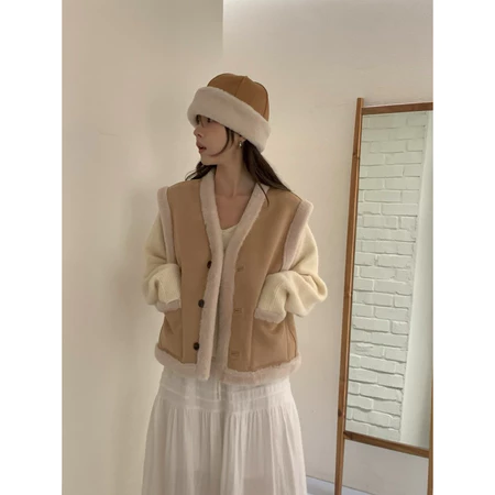 🇰🇷Nov11/ 高單店✨兩面穿Poly 100%背心毛毛外套