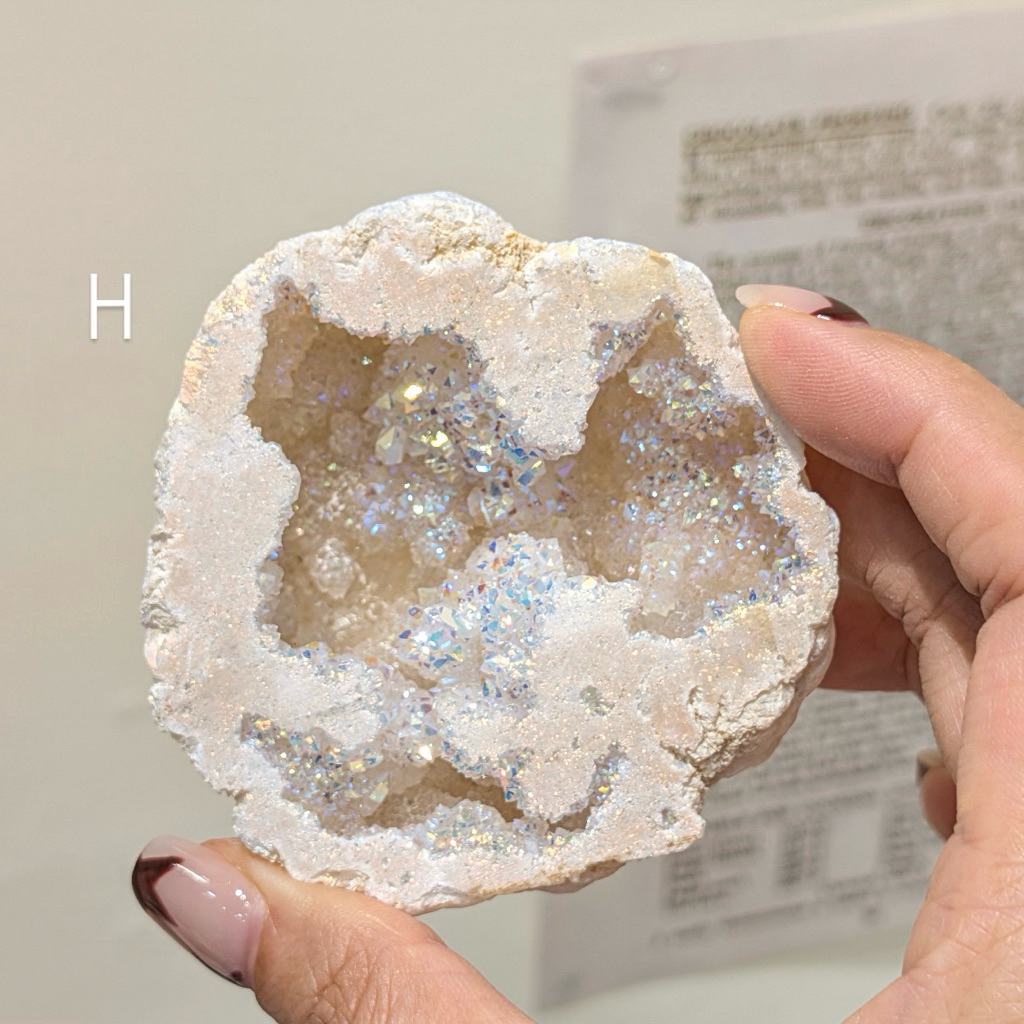 花園水晶✨天使水光白瑪瑙·招財晶洞·偏財運小幸運·天然水晶| 蝦皮購物