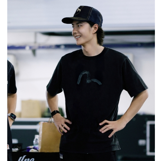 💚(預購)王一博代言EVISU×Yibo聯名福神2025秋季限量新品85竹葉青蛇影