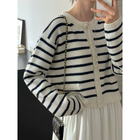 🇰🇷Oct03/ 萬年不敗！條紋開衫上衣