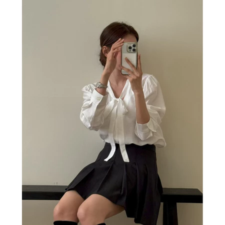 🇰🇷Oct05/ 歐膩推薦✨可鹽可甜綁帶光澤感長袖上衣
