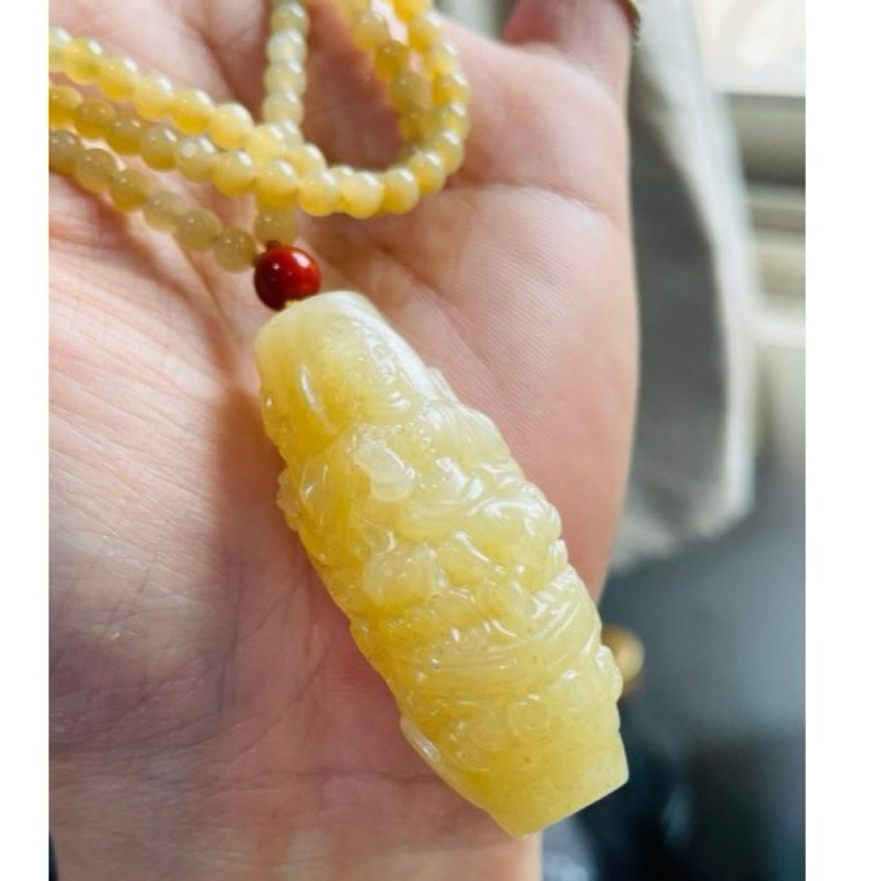 和闐玉且末糖料溫潤糖玉360度環繞雕六臂觀音和田玉43g 老熟滿梨黃肉