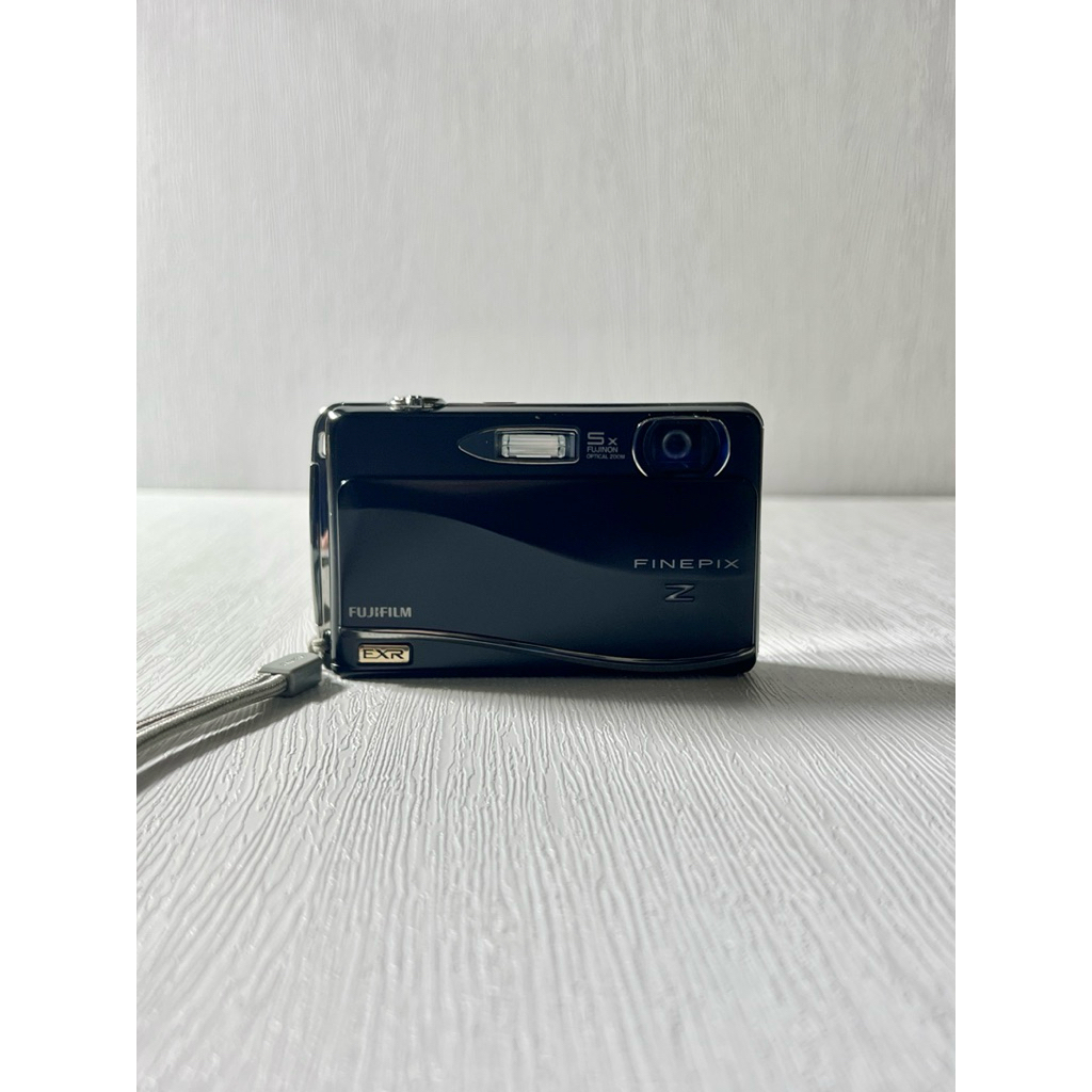 Fujifilm FinePix Z800EXR復古CCD數位觸控卡片相機黑| 蝦皮購物