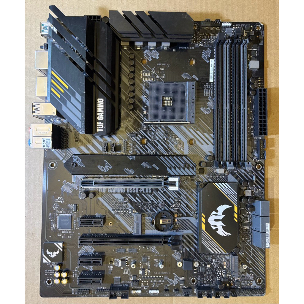 「中古動作品」ASUS TUF GAMING B550-PLUS 華碩高階主機板TUF GAMING B550-PLUS支援AMD RYZEN AM4腳位CPU 二手