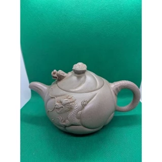 B192【雅】紫泥紫砂精彫急須 梅枝蓋 在銘：朱可心