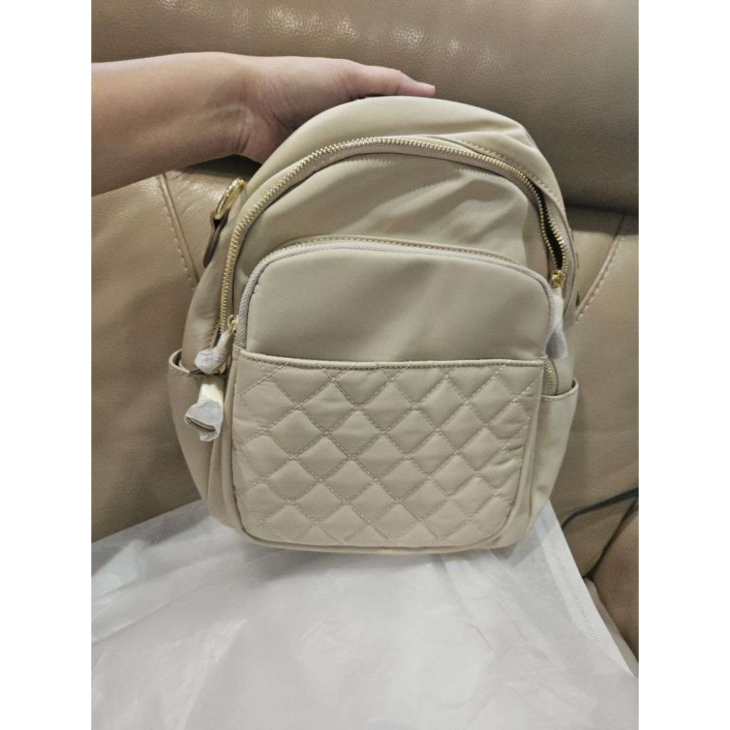 杏色菱格後背包全新商品 | 蝦皮購物