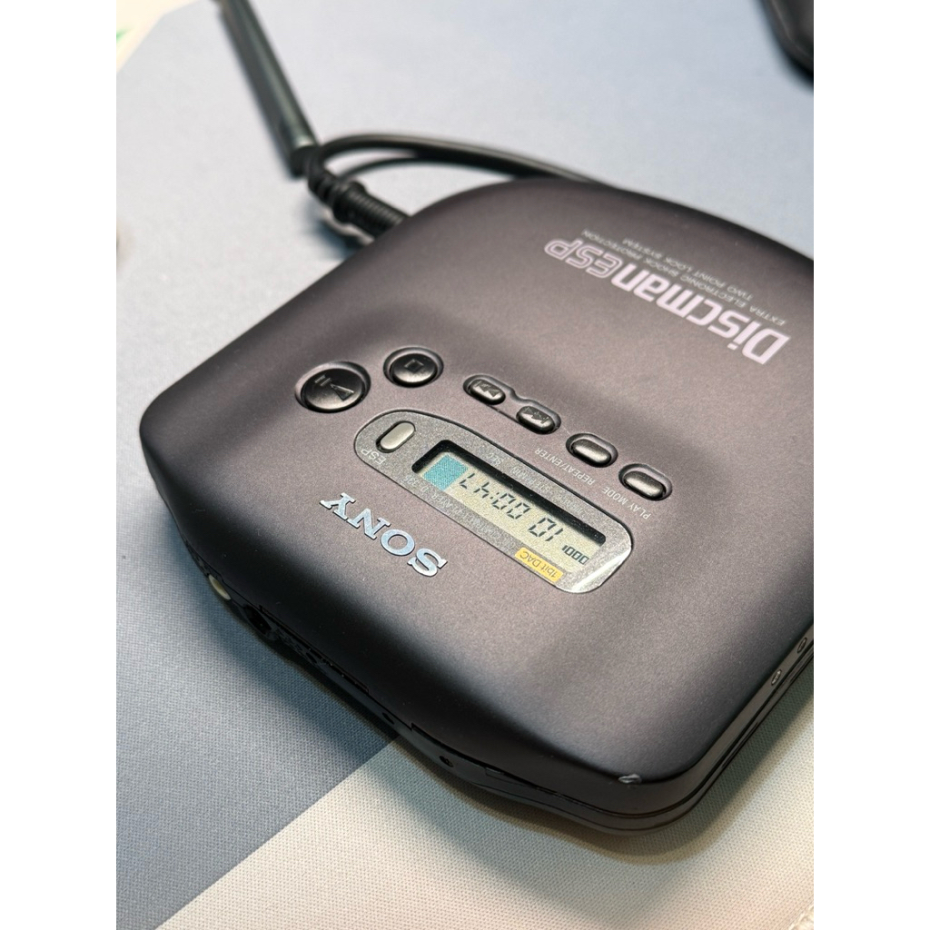 少數能買到音質最好SONY Discman ESP D-335 日本製CD 隨身聽單機超新