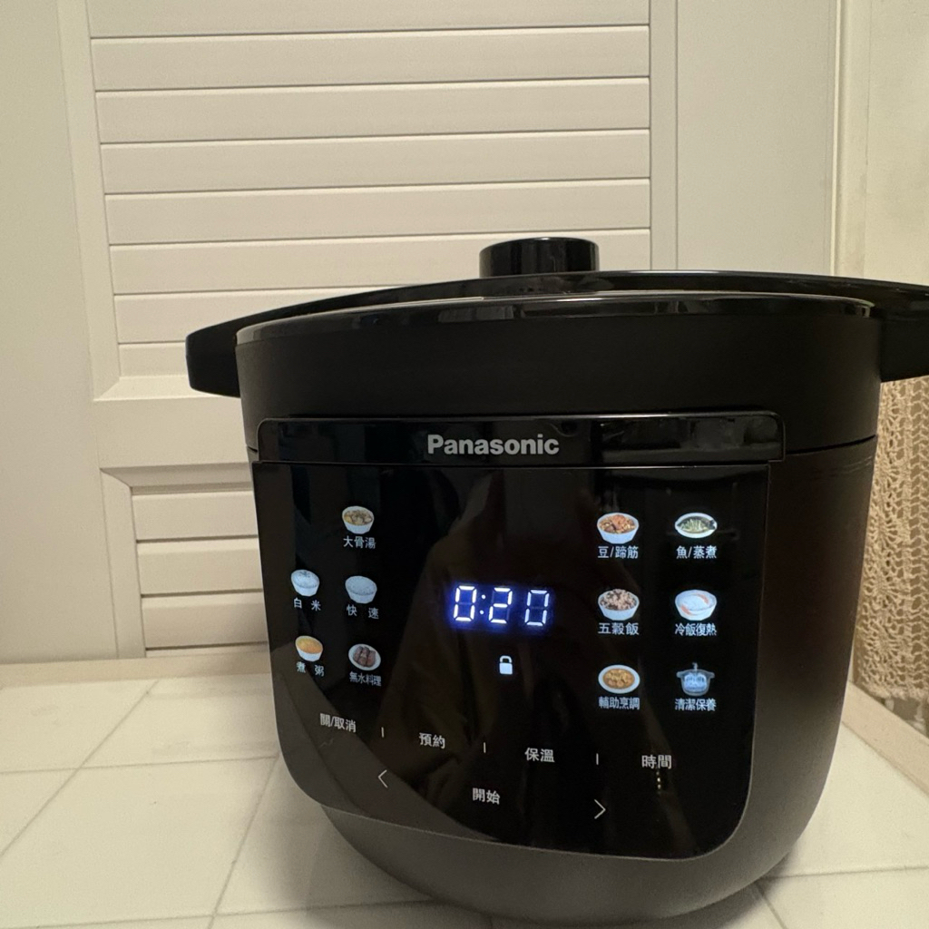 Panasonic 微電腦壓力鍋 NF-PC401黑色 九成新 | 蝦皮購物