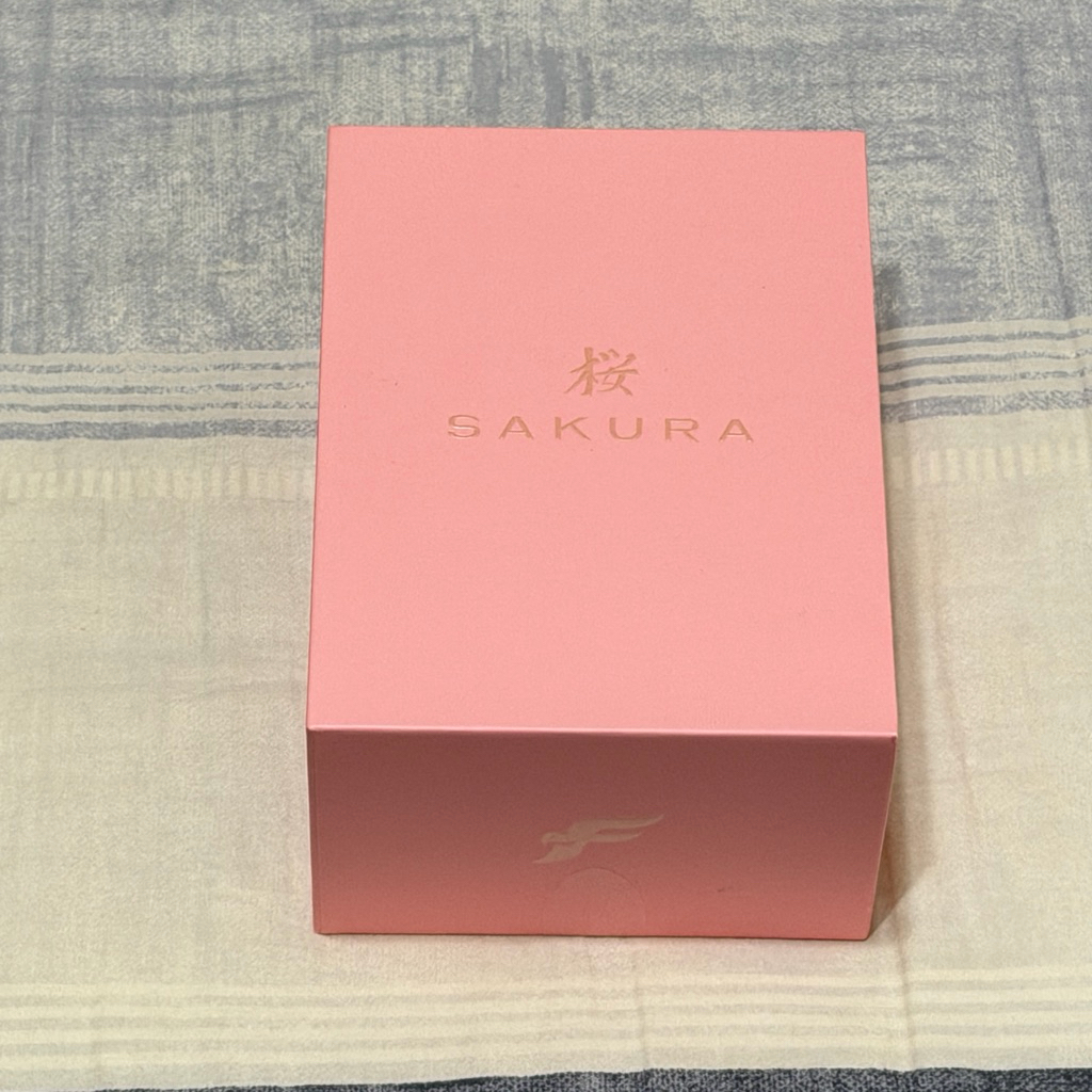 全新未拆封Finalmouse ULX SAKURA medium 現貨在台下標前請先詢問庫存