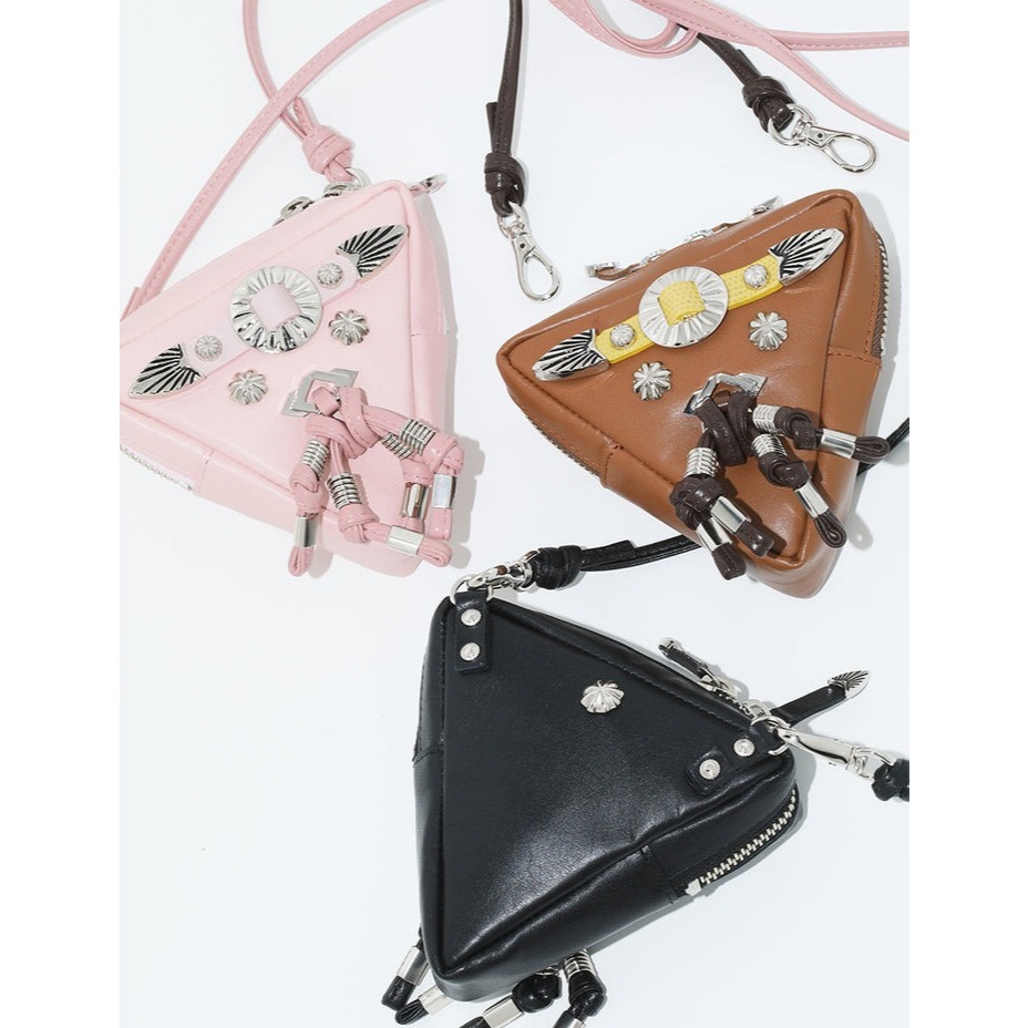 代購日本TOGA TRIANGLE SHOULDER POUCH 金屬皮革三角形側背小包錢包