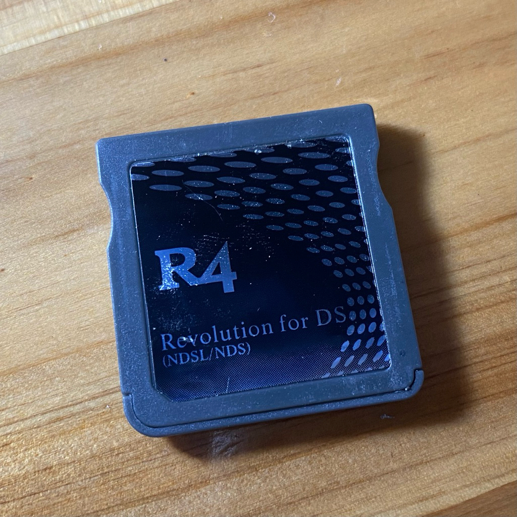 NDSL R4卡一張 無遊戲不含記憶卡 | 蝦皮購物