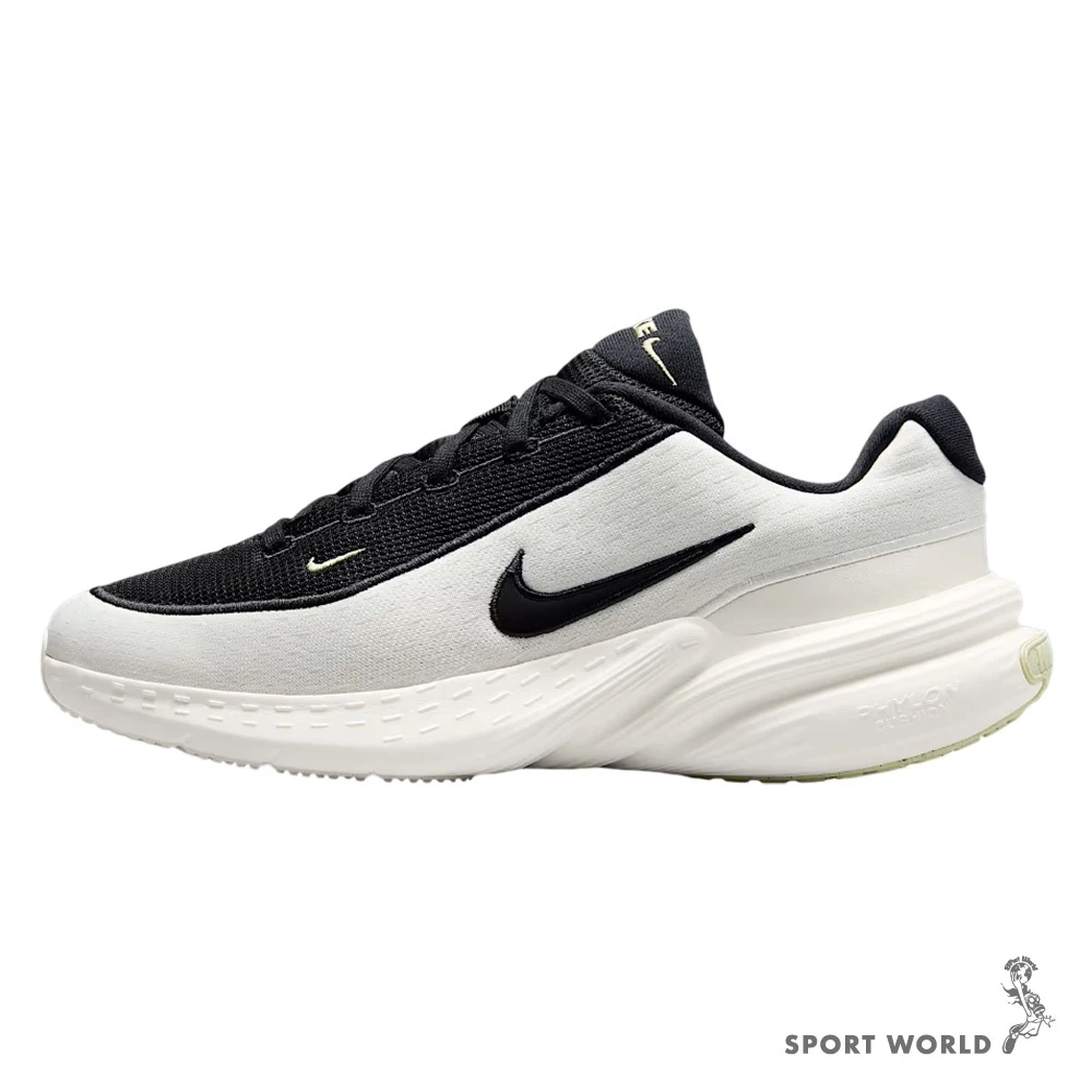 輕量透氣與黑白極簡的通勤神作：Nike Uplift SC (IB2765-100) 深度評測與入手指南