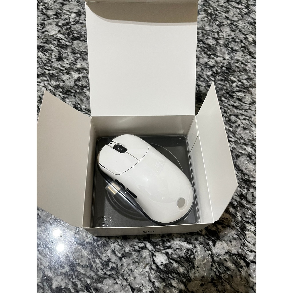 拆封白色版新品vaxee ZYGEN NP-01S Ergo 無線4K 8/29購入| 蝦皮購物