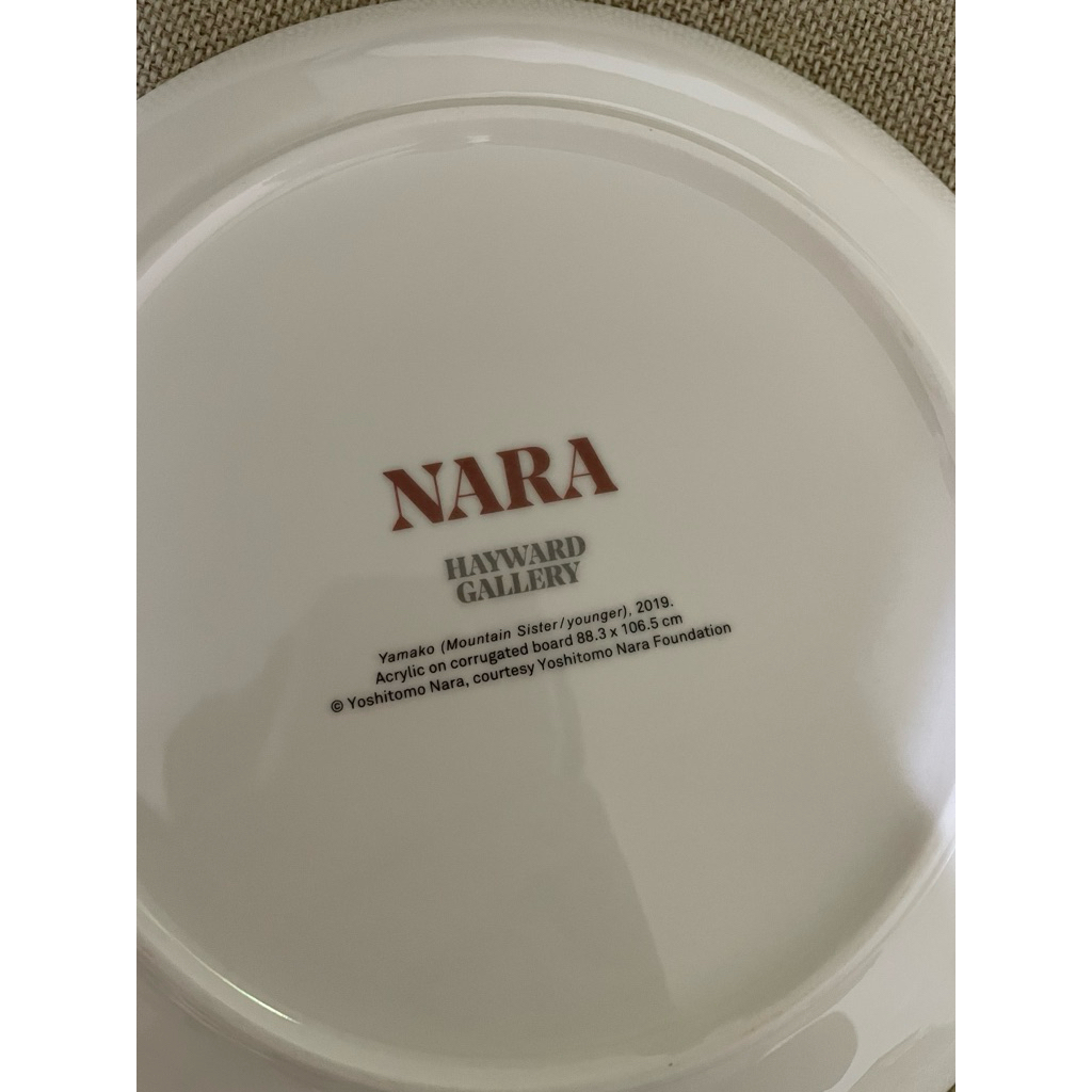 奈良美智倫敦展2025歐洲最大回顧展海沃德畫廊Hayward Gallery 瓷盤盤子