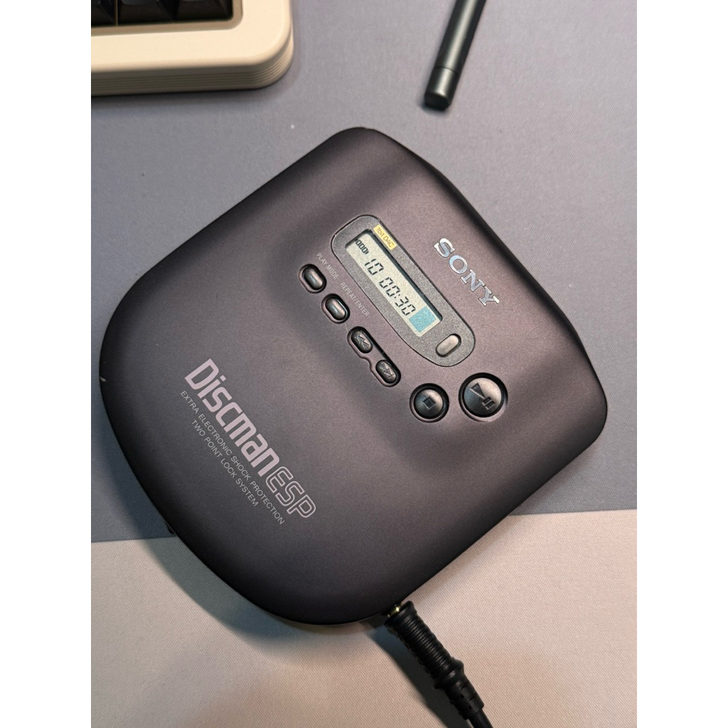 少數能買到音質最好SONY Discman ESP D-335 日本製CD 隨身聽單機超新