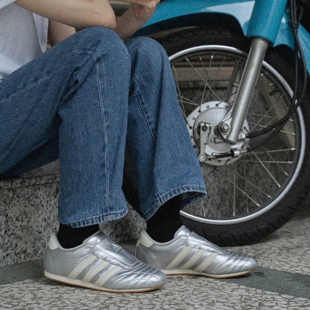 Adidas Adidas Taekwondo W JS4023 女 運動休閒鞋 跆拳道鞋 套穿式 銀 白 | 蝦皮購物