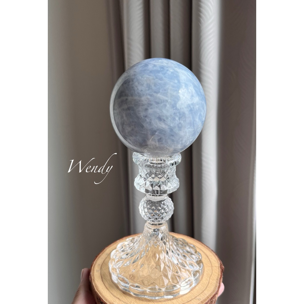 [Wendy媽咪] 天然天青球 水晶球 高瓷藍天青球 意境水晶球 贈玻璃高腳球座 療癒能量水晶 平衡身心靈必備 原礦球 | 蝦皮購物