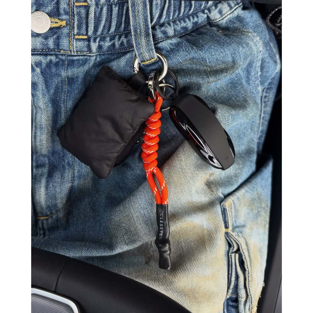 CLESSTE CORD CHARMS 001 002 鑰匙圈吊飾掛繩傘繩編織橘色黑橘現貨高島